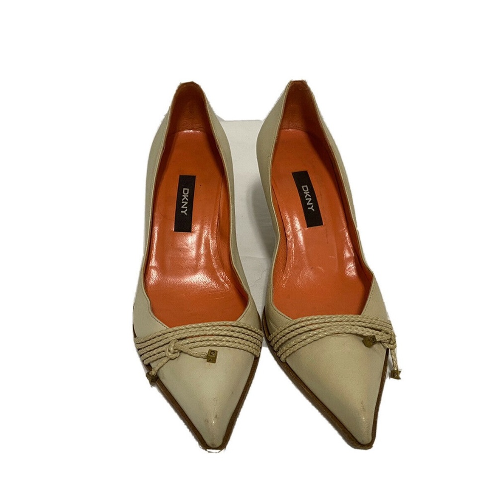 DKNY pump beige size 7M made in Italy